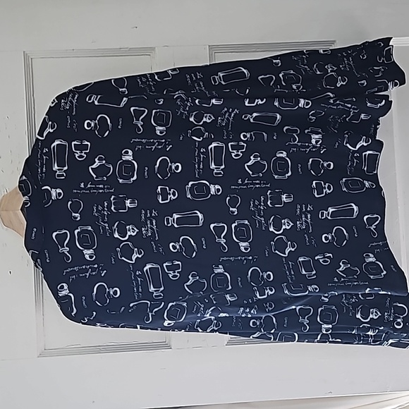 Braemar Perfume Bottle Blouse - Picture 7 of 7